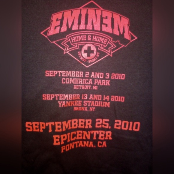 Gildan Black Short Sleeve Tee - Picture 3 of 4